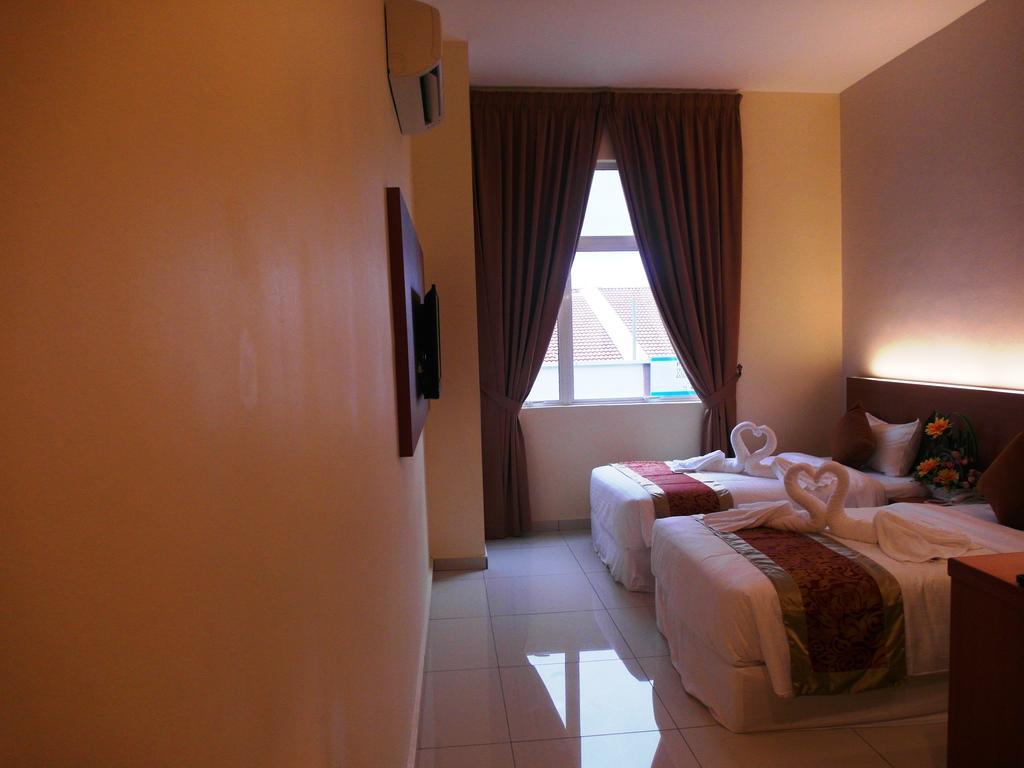 Supreme Hotel Malacca Room photo