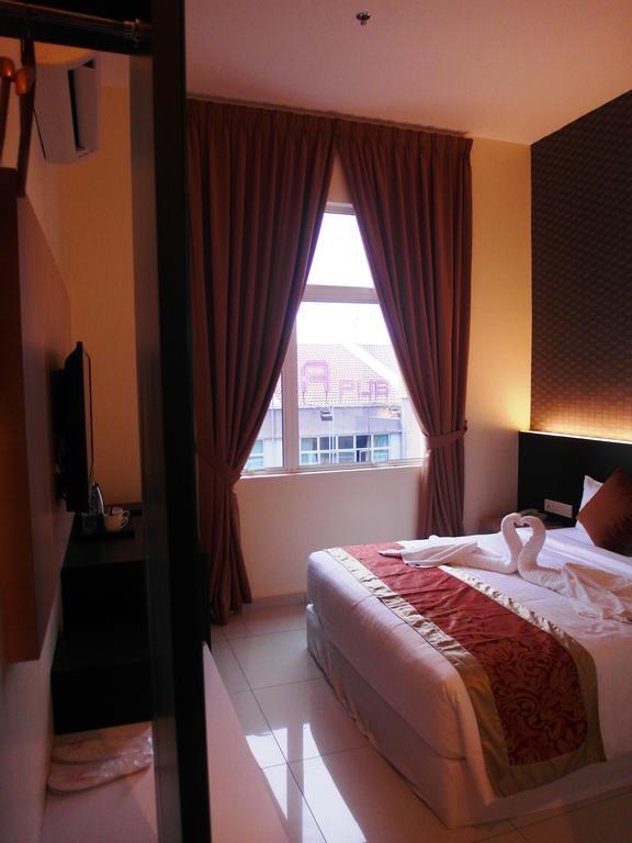 Supreme Hotel Malacca Room photo