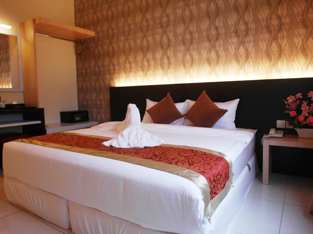 Supreme Hotel Malacca Room photo