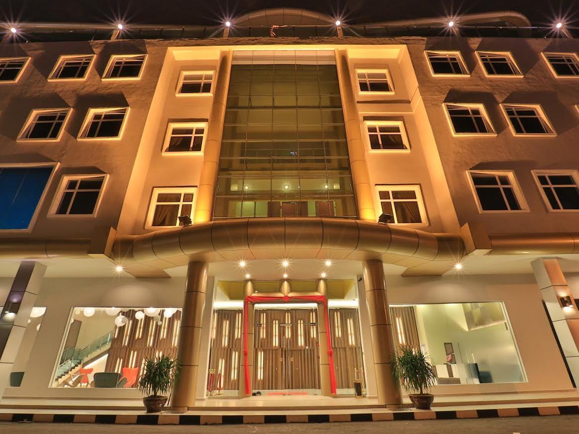 Supreme Hotel Malacca Exterior photo